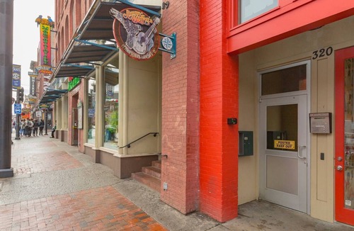 Downtown Nashville Apartment | Penthouse on the Broadway Strip