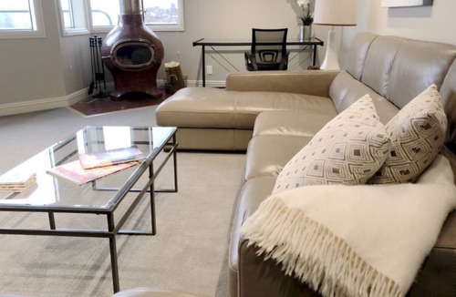 Fremont Condo | Penthouse Panorama Urban Oasis