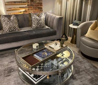 Woking Apartment | Penthouse Park View