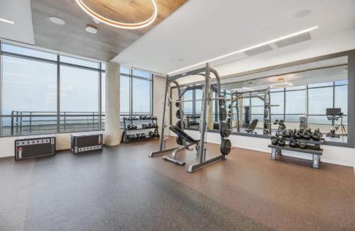 Downtown Apartment | Penthouse Retreat with Rooftop Pool Explore Silver Spring & Washington DC