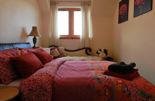 Inverness Apartment | Penthouse Riverview Apartment