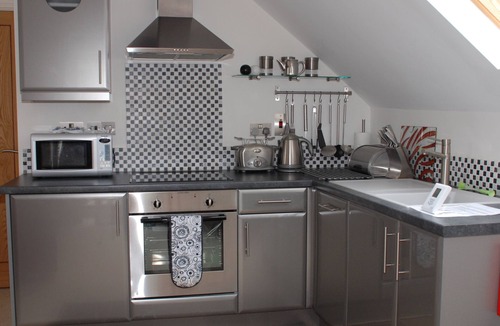 Mortehoe Apartment | Penthouse Studio @ Southover Beach, opposite Beach