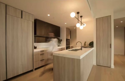 South Yarra Apartment | PENTHOUSE.Style + Scenic Views 3Bed 2Bath +Parking