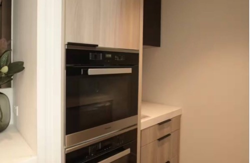 South Yarra Apartment | PENTHOUSE.Style + Scenic Views 3Bed 2Bath +Parking