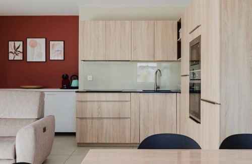 Seynod Apartment | Penthouse: Terrace & 360° View - ImmoConciergerie