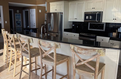 Thomas Drive Condo | PENTHOUSE VIEWS, WESTFACING UNIT BREATHTAKING SUNSETS