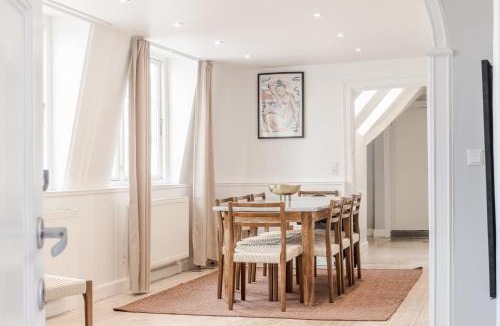 Copenhagen City Centre Apartment | Penthouse w/rooftop terrace in latin quarter