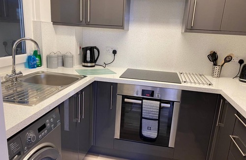 St Neots Apartment | Penthouse Waterfront Apartment - St Neots