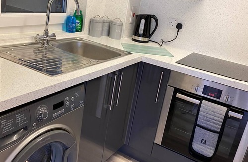 St Neots Apartment | Penthouse Waterfront Apartment - St Neots