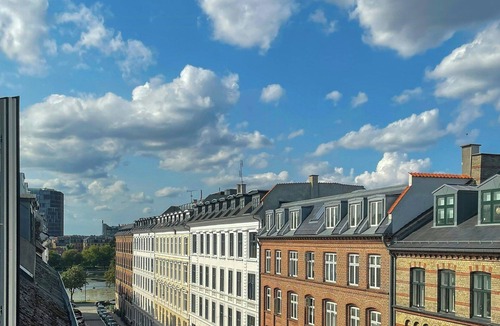 Copenhagen City Centre Apartment | Penthouse with balcony near Botanical Garden
