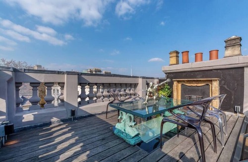Bloomsbury Apartment | Penthouse with Rooftop Overlooking British Museum