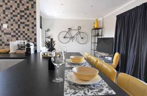 Figueres Apartment | Penthouse with Private Terrace in Front of the Dalí Museum!
