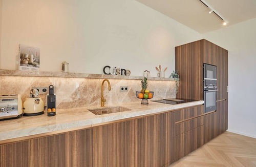 Madeleine Apartment | Penthouse with view of the Eiffel Tower-Faubourg
