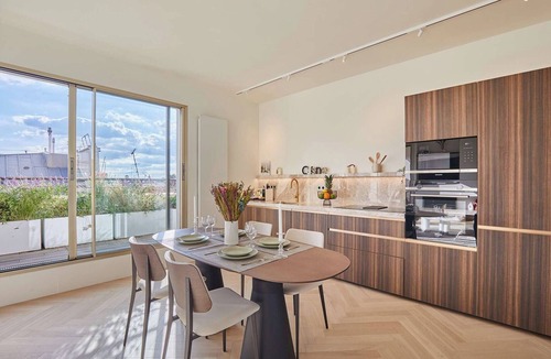 Madeleine Apartment | Penthouse with view of the Eiffel Tower-Faubourg