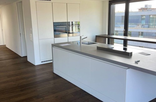Oerlikon Apartment | Penthouse with whirlpool & huge terrace