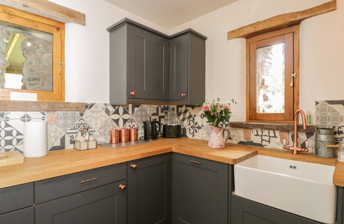 Llantilio Pertholey Cottage | Pentre Barn