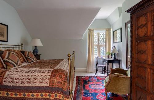 Mynydd Isa Villa | Pentrehobyn Hall sleeps 18