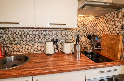 Lakeside Cottage | Peony Cottage