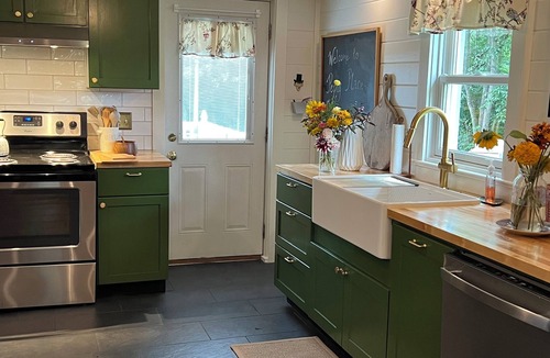 Boyce Other | PEONY PLACE nCharming 2BR farmhouse in the heart of horse country on flower farm