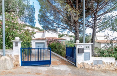 El Mas Fumats House | People I by Interhome