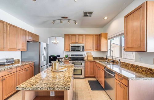 Peoria House | Peoria Home with Heated Pool + Hot Tub