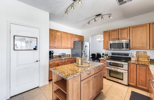 Peoria House | Peoria Home with Heated Pool + Hot Tub