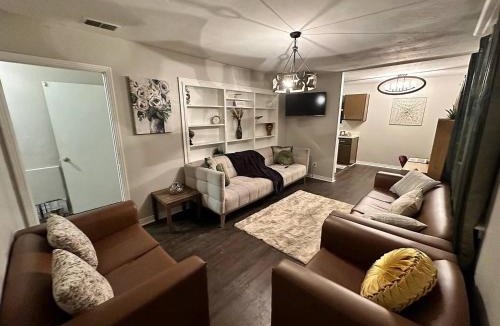 Brookfield House | Pepper Drive