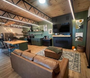 Newport House | Pepper Jack Shack