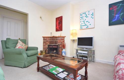 Compton House | Pepper Pot Cottage