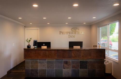 Beaverton Hotel | Pepper Tree Inn