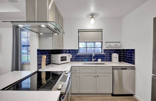Taylor House | Peppercorn Blue in Taylor TX