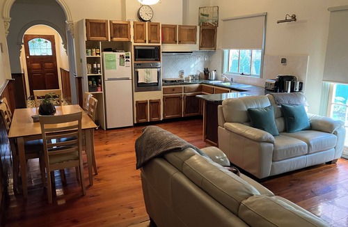 Echuca House | Peppercorn Cottage Echuca