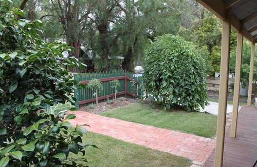 Echuca House | Peppercorn Cottage Echuca