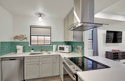 Taylor House | Peppercorn Teal in Taylor TX