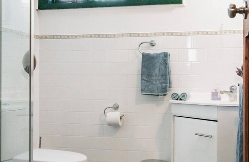 Old Noarlunga Bed & Breakfast | Peppercorns Bed and Breakfast