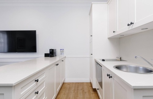 Castle Hill Hotel | Peppers The Hills Lodge