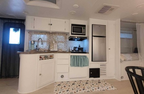 Fort White House | Pequeño Refugio Cerca de Rios