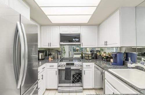 Northwest Bellevue House | Perch - Bellevue Retreat