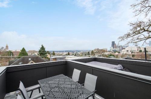 Minor House | Perch - Marion Manor 16