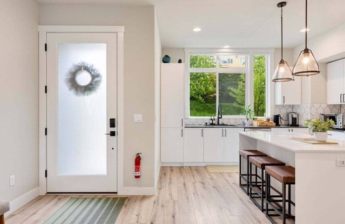 Lower Queen Anne House | Perch – Modern 3BR/3.5BA Near Space Needle | Great Views!