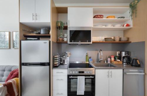 North Delridge House | Perch - Pigeon Point Hideout