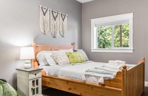 Inglewood House | Perch - Sammamish Cottage