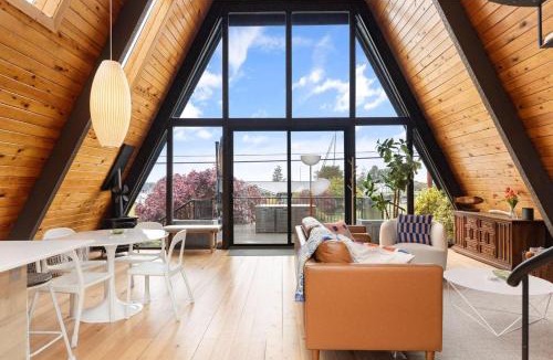 Lagoon Point House | Perch - Shorewood A Frame