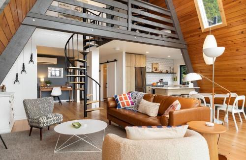 Lagoon Point House | Perch - Shorewood A Frame