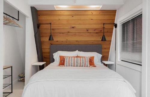 Lagoon Point House | Perch - Shorewood A Frame