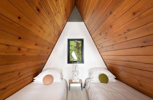 Lagoon Point House | Perch - Shorewood A Frame