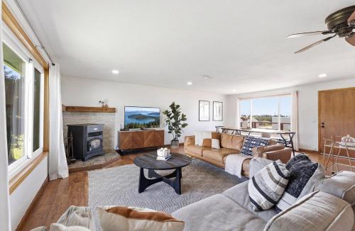 Oak Harbor House | Perch - Sierra Retreat 47
