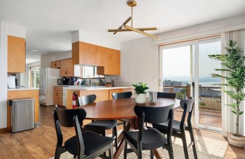 Oak Harbor House | Perch - Sierra Retreat 47