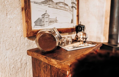 Collonges-sous-Saleve Cabin | Perched hut Les Pitons