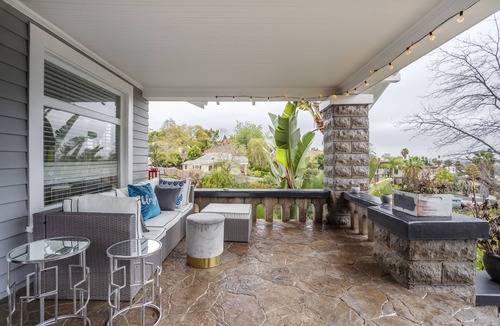 Silver Lake House | Perched in Paradise: LA Living at Its Best!